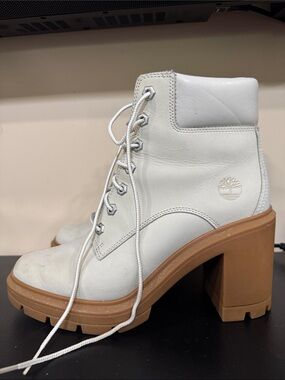 Timberland White Leather Lace-Up Block Heel Boots with Tan Lug Sole